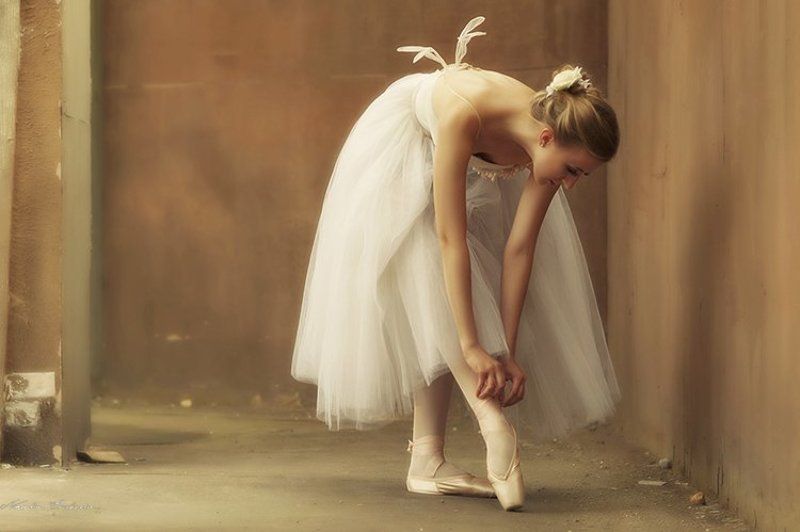 #Kuskovo #Park #Pointe shoes #ballerina #ballet #blue #dance #girl #model #pas #red #tutu #Кусково #балерина #балет #девушка #красный #модель #па #парк #пачка #пуанты #синий #танец Балетphoto preview