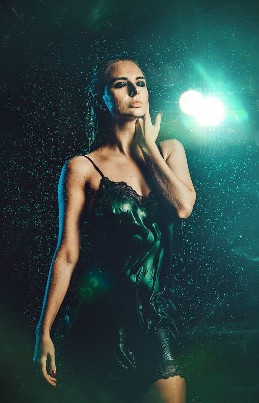 дождь, закрытые глаза, девушка, мокрая одежда ***photo preview