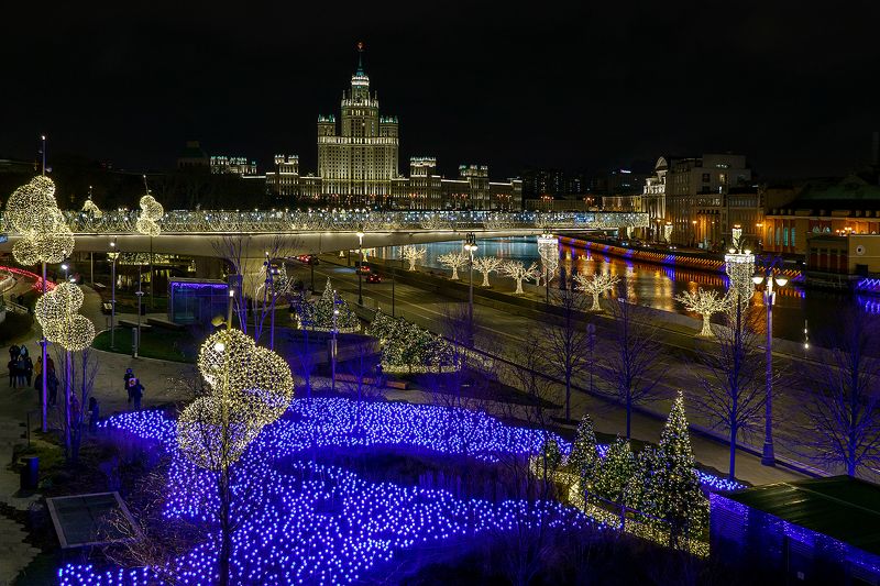 зарядье, мост, москва, архитектура, вечер, огни, свет, зима, праздничная москва Зарядьеphoto preview