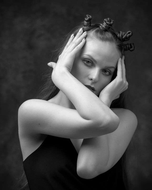 студийный портрет, красивая девушка, женский портрет, концептуальное Алисаphoto preview