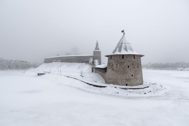 Псковский Кром (Кремль)photo preview