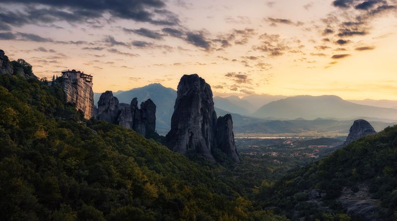 закат, рассвет, вечер, облака, природа, зелень, горы, холмы, монастырь, метеора, метеоры, греция, sunset, sunrise, evening, trees, rock, rocks, hills, monastery, monasteries, meteora, greece Монастыри Метеор / Meteora monasteriesphoto preview