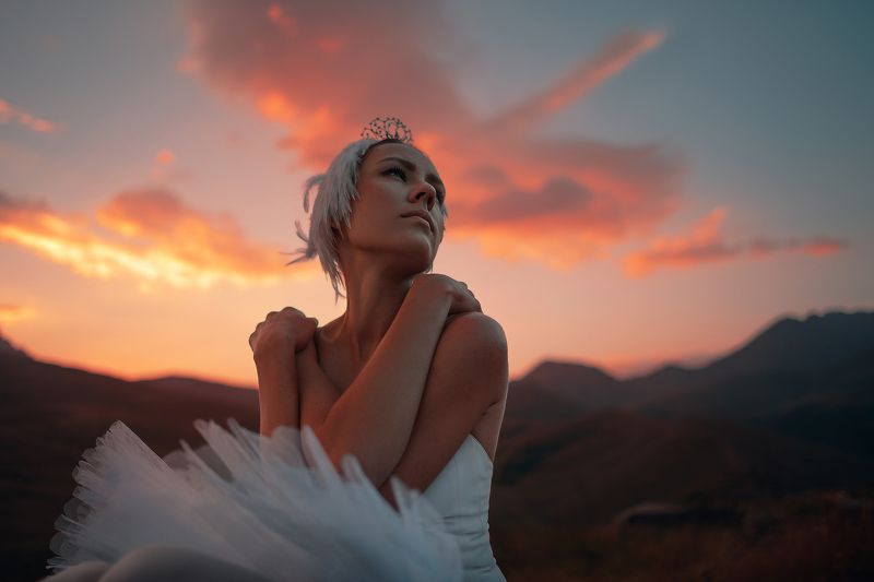 #балет #балерина #ballet #balletdancer #sunset #рассвет #balletphotography Белый лебедьphoto preview