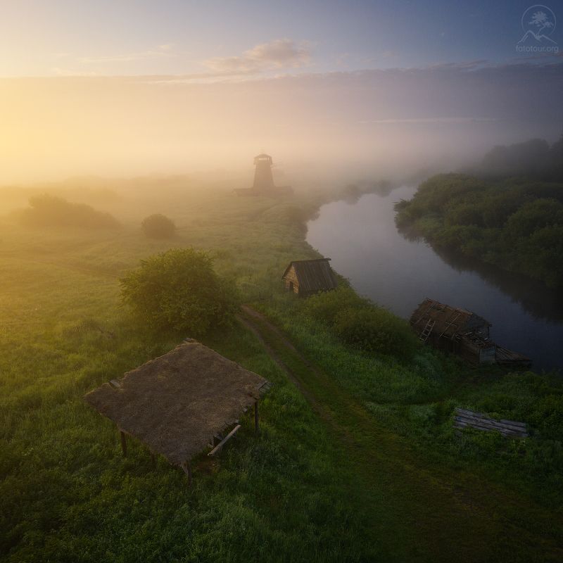 псков, кинодеревня Утро туманное фото превью