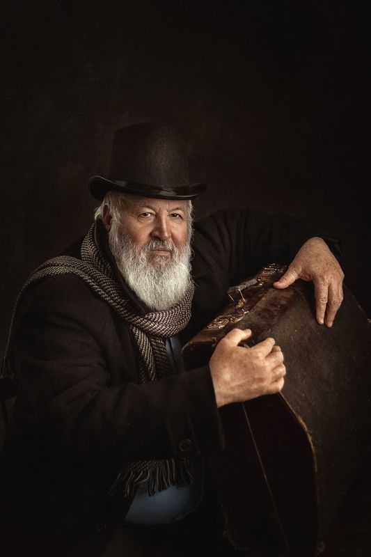 постановочная фотография, портрет, мужчина, борода, художественная фотография, мужчина с бородой Музыкант фото превью