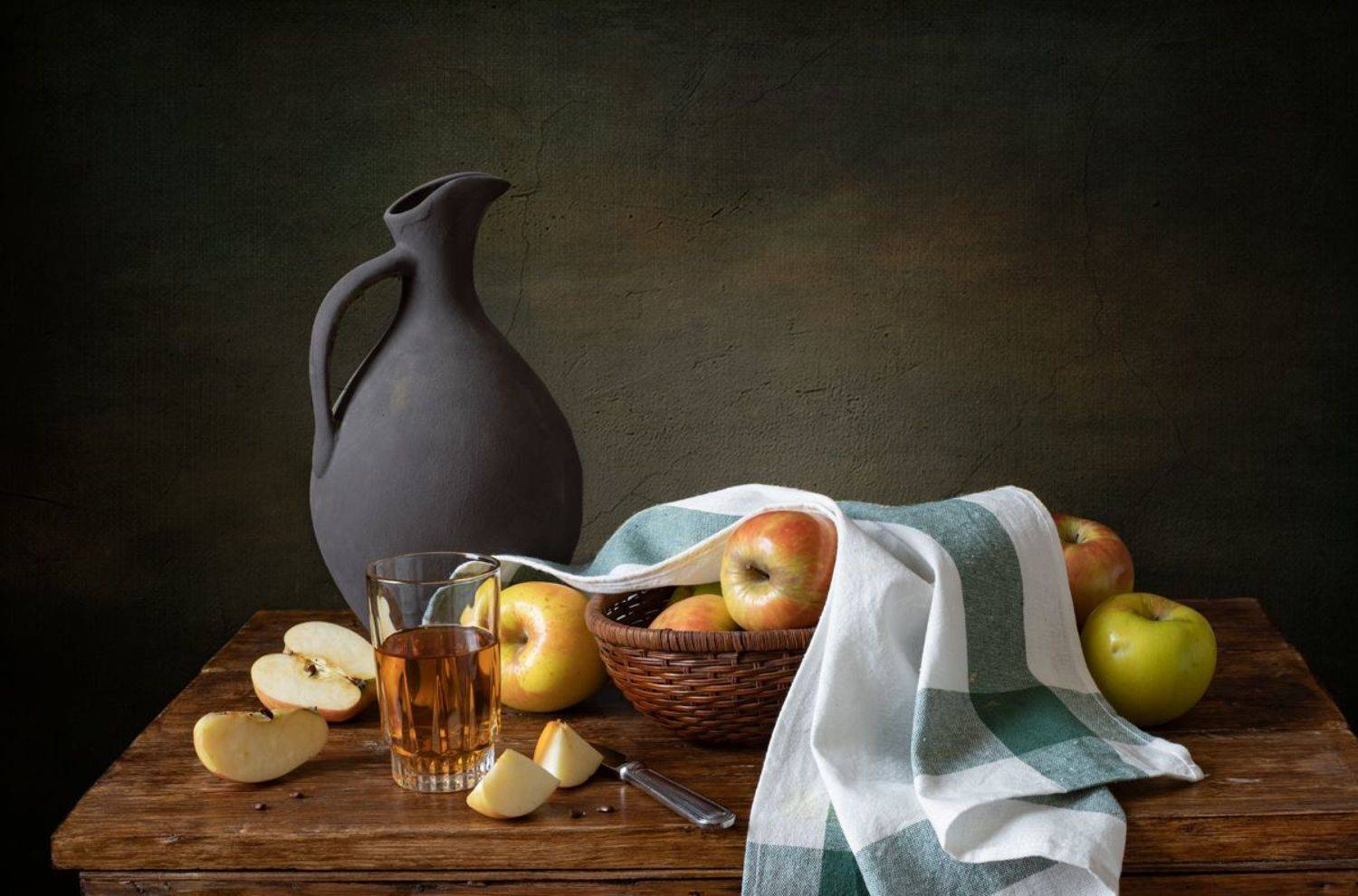 С яблочным соком. Автор: Оля натюрморт, фрукты, яблоки, Оля