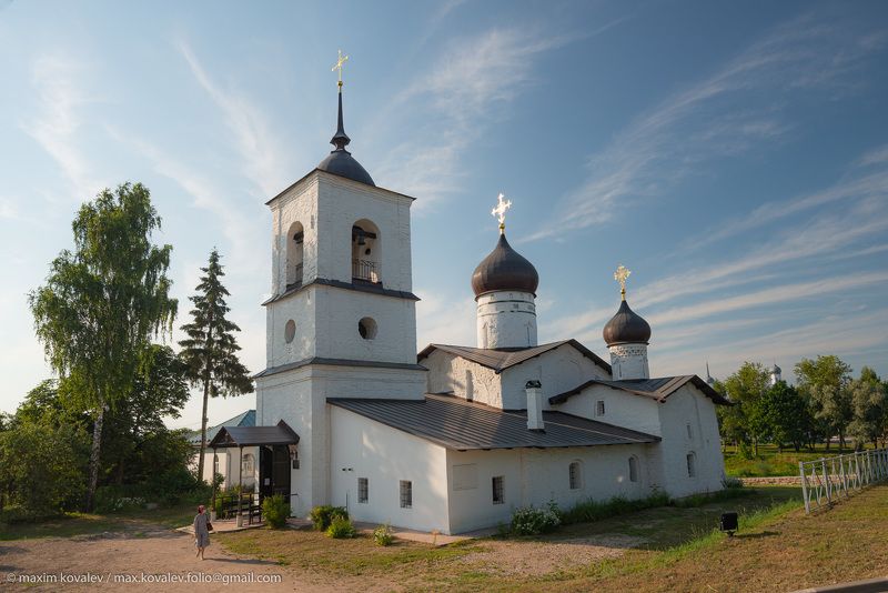 Остров, церковь, Никольская, солнечно Никольская церковь на острове в Островеphoto preview