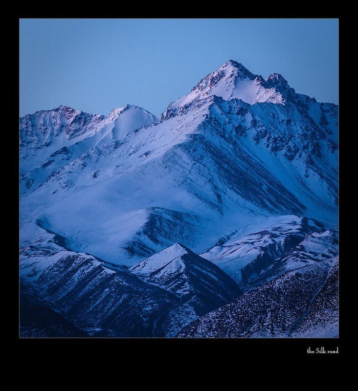 Тянь-Шань; хребет Заилийский Ала про крашенную миндальную муку... с сахаромphoto preview