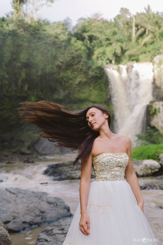 путешествие, свадьба, невеста, образ, девушка, платье, елен цай, elen tsay, бали, wedding, счастьее, нежность, любовь, азиатка, грация, красота, водопад,  photo preview