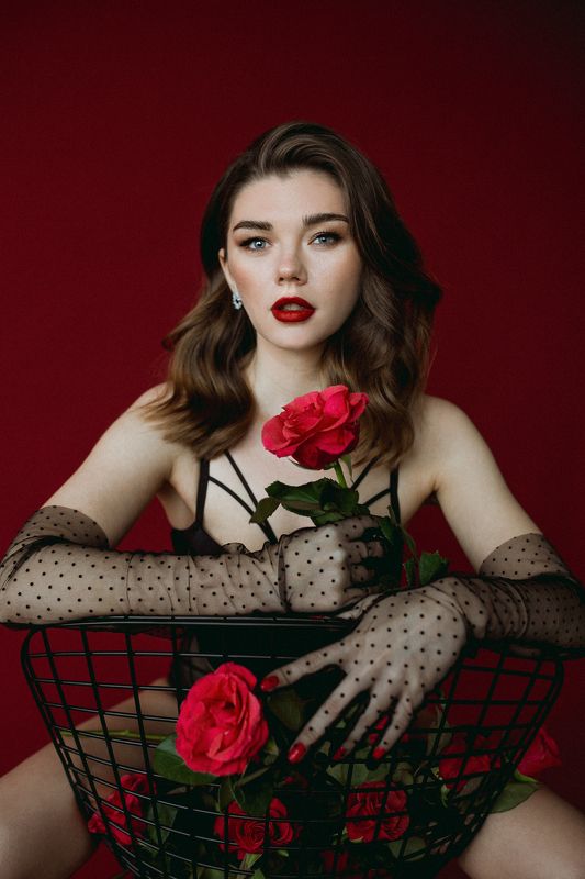 девушка, женский портрет, портрет, глаза, художественный портрет, красный, бордовый,цвет,розы,алые губы Burgundyphoto preview