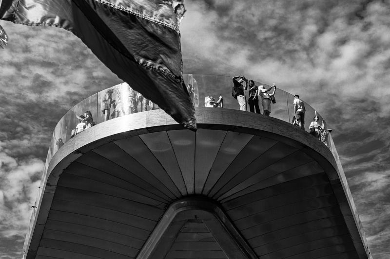 стрит улица чб монохром люди москва Парящий мостphoto preview