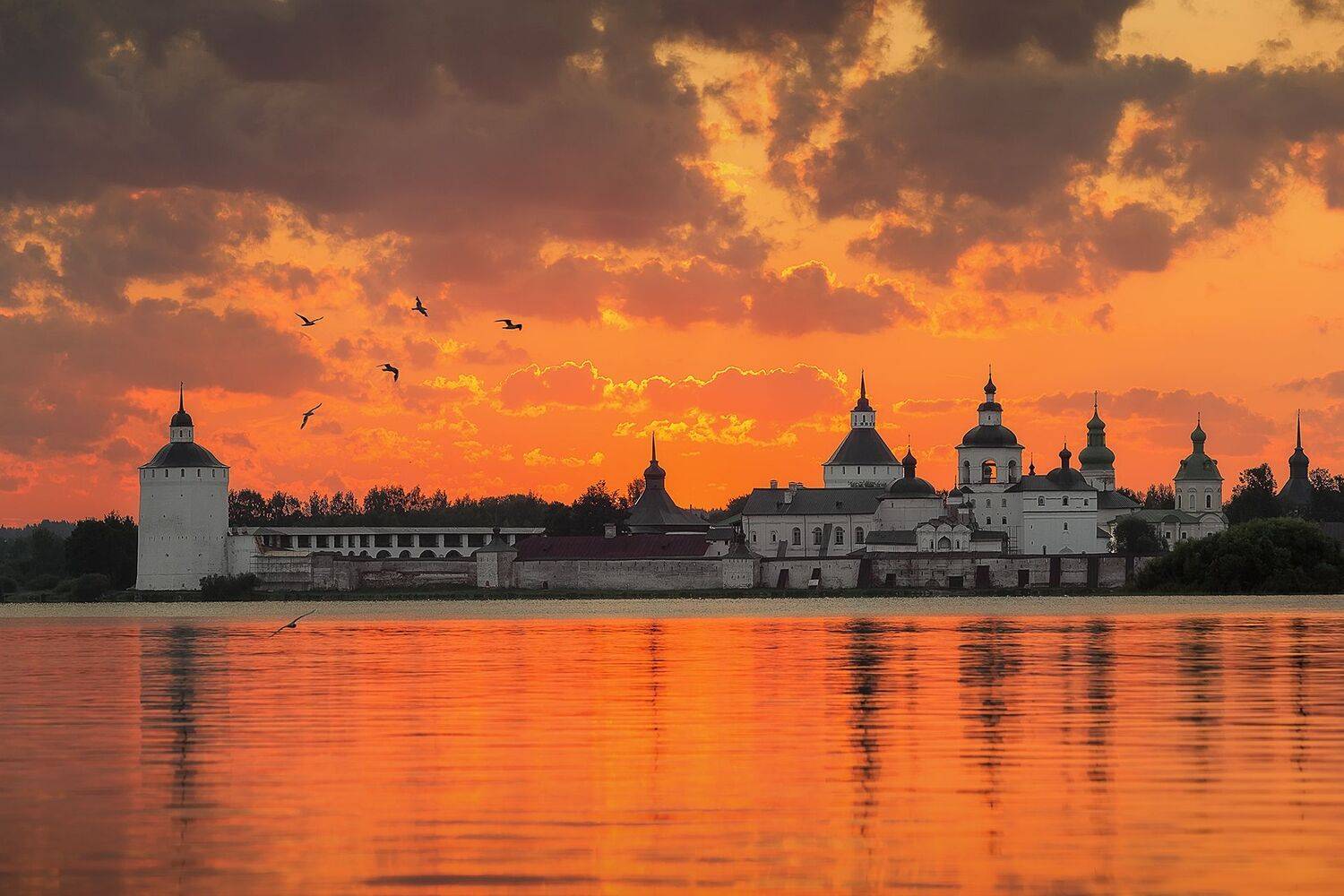 На рассвете. Автор: Константин Маланин , Константин Маланин