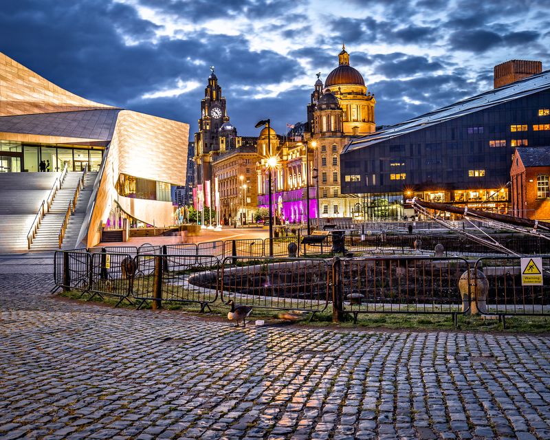 sky, liverpool, city, night, uk Great Western Railwayphoto preview