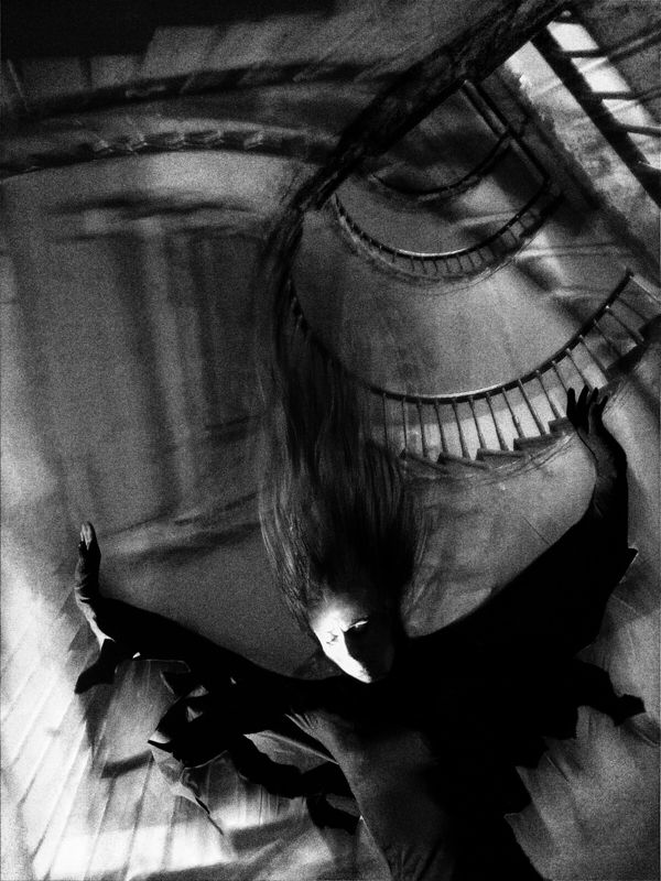 полет, побег, лабиринт, лестница, спираль, крылья Освобождениеphoto preview