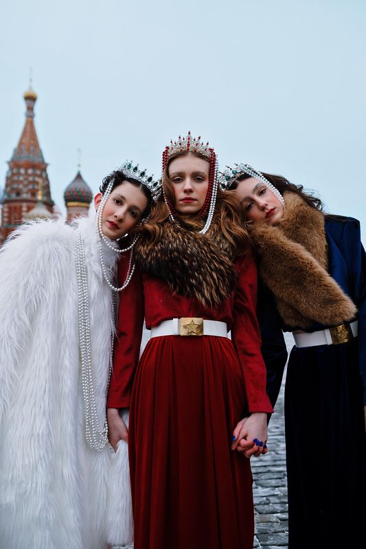 россия, русь, фешн, модельер, красная площадь, москва, старый стиль, русский стиль Mother Russiaphoto preview