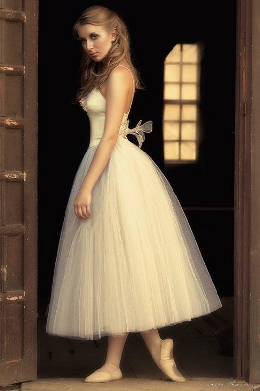 #Kuskovo #Park #Pointe shoes #ballerina #ballet #blue #dance #girl #model #pas #red #tutu #Кусково #балерина #балет #девушка #красный #модель #па #парк #пачка #пуанты #синий #танец Балетphoto preview