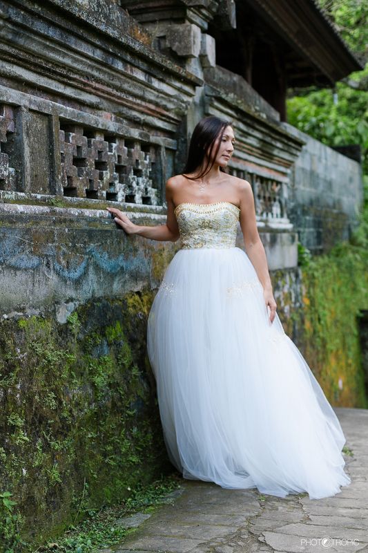 путешествие, свадьба, невеста, образ, девушка, платье, елен цай, elen tsay, бали, wedding, счастьее, нежность, любовь, азиатка, грация, красота, водопад, культура, традиции photo preview