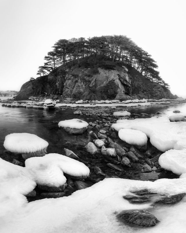 Приморье, остров Томящегося сердца. Январь 2023photo preview