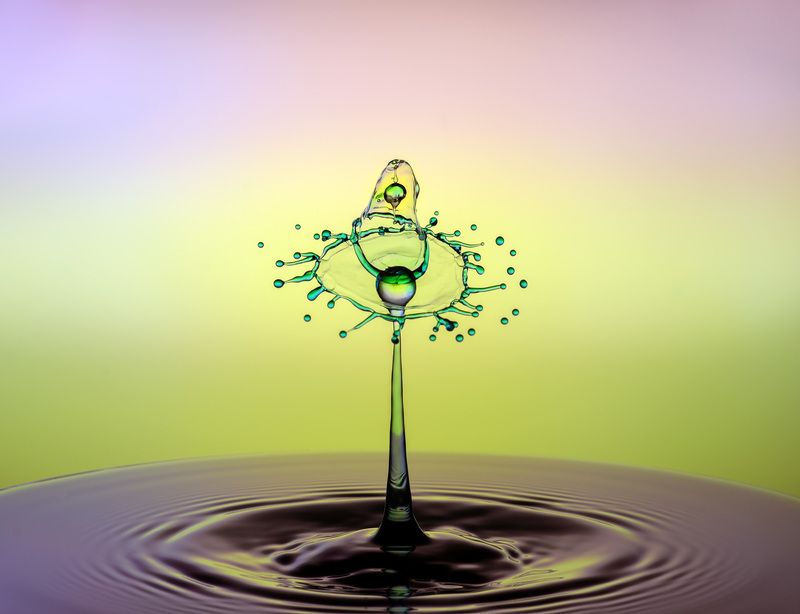 WATER,LIQUID,SPLASH PHOTOGRAPHY,ABSTRACT,TIME STOP,SPEED LIGTH,YOUSEF SAYADI,BLUE,YELLOW,MAGENTA,LIQUID ART,ABSTRACT ART,DROPS,MACRO,REFLECTIVE,HIGH SPEED PHOTOGRAPHY ...photo preview