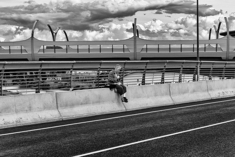 стрит улица чб монохром люди питер петербург Alonephoto preview