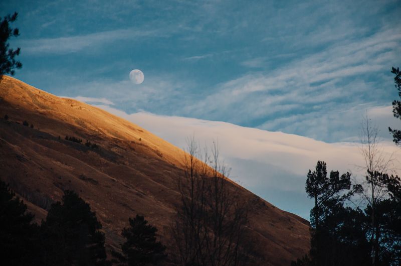 горы, луна, солнце, снег, Кавказ, Эльбрус Когда встает лунаphoto preview