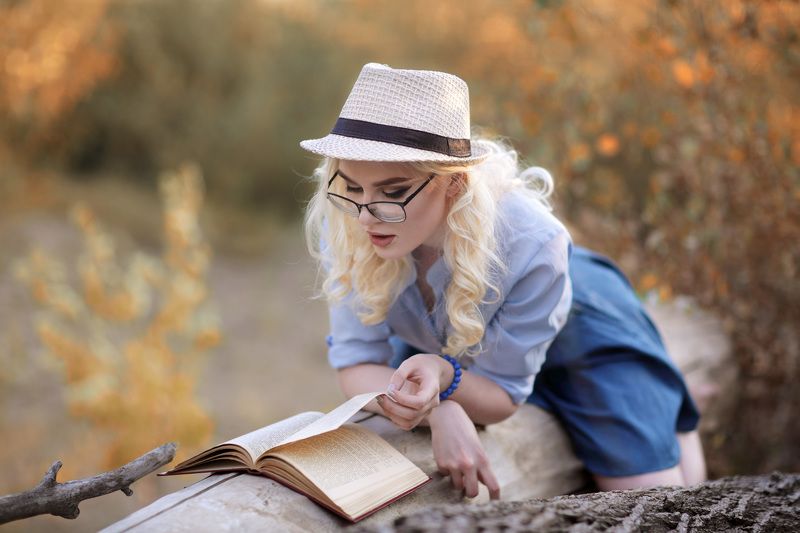 девушка Летние чтенияphoto preview