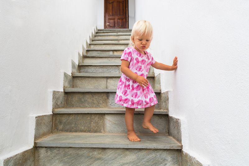 девочка, дети, портрет, child, kid, portrait, stairs, girl Лесницаphoto preview