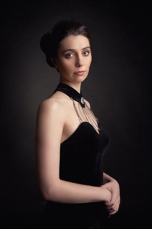 Portrait of a young woman... (Vlada...)photo preview