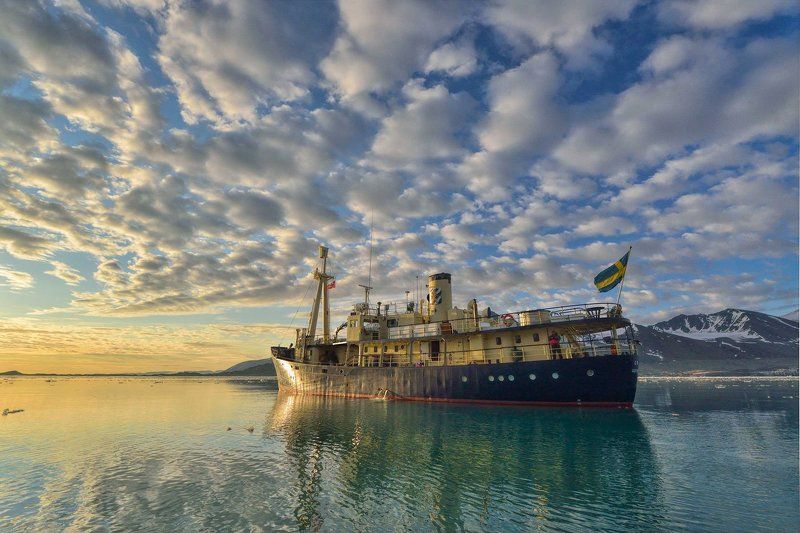 Арктика, архипелаг Шпицберген, корабль, Ориго, путешествия арктический рассвет photo preview