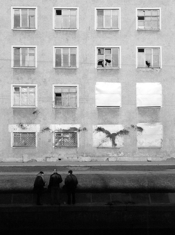 На троихphoto preview