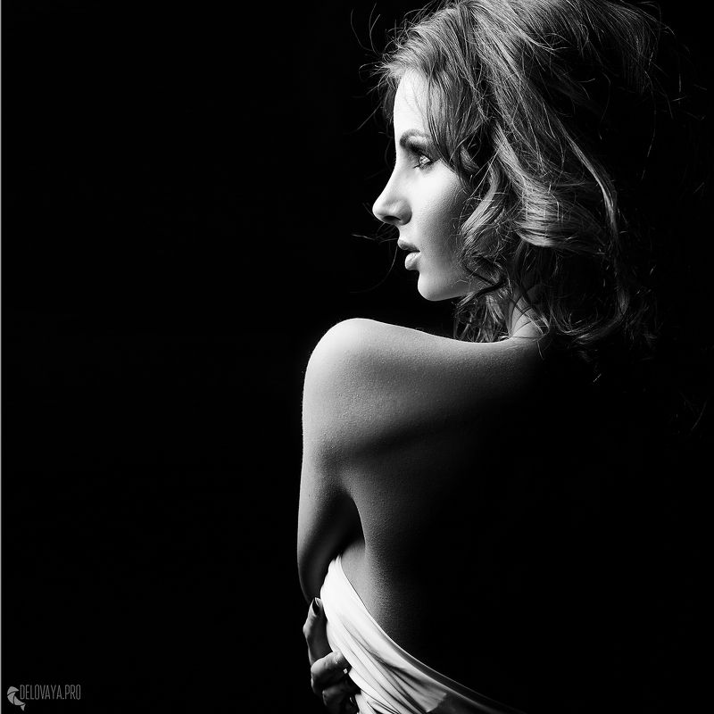 студия, девушка, бьюти, сексуальность, нежность, макияж,  Линия ее телаphoto preview