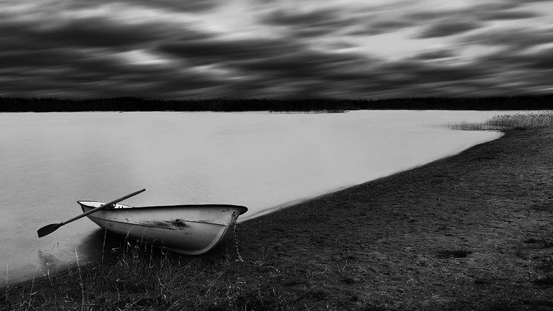 Black, Black & white, Black and white, Boat, Clouds, Sky, Still, Still life, Stones, Water, Waterscape, Берег, Вода, Выдержка, Движение, Длинная выдержка, Камни, Лодка, Небо, Облака, Черно-белое, Черное M E / A N C H O / Y part IIphoto preview
