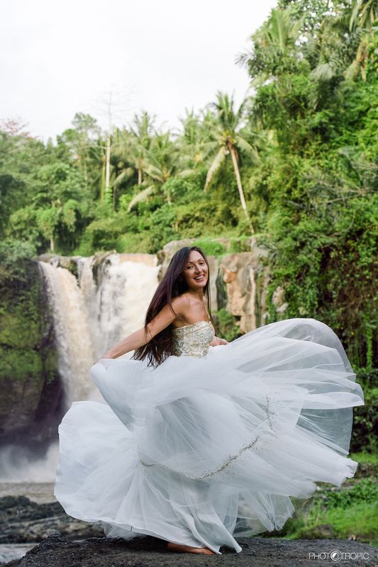 путешествие, свадьба, невеста, образ, девушка, платье, елен цай, elen tsay, бали, wedding, счастьее, нежность, любовь, азиатка, грация, красота, водопад, культура, традиции ...танцующий лотос...photo preview