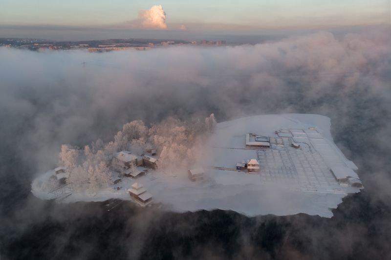 иркутск, ангара, туман, зима Остров Бабр в утреннем туманеphoto preview