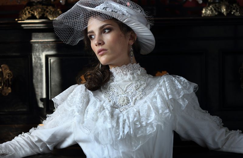 ретро, винтаж, платье, модель, прошлое, мода, реквизит, девушка, красивая, стиль, актриса, старинный, восемнадцатый век, история Надеждаphoto preview