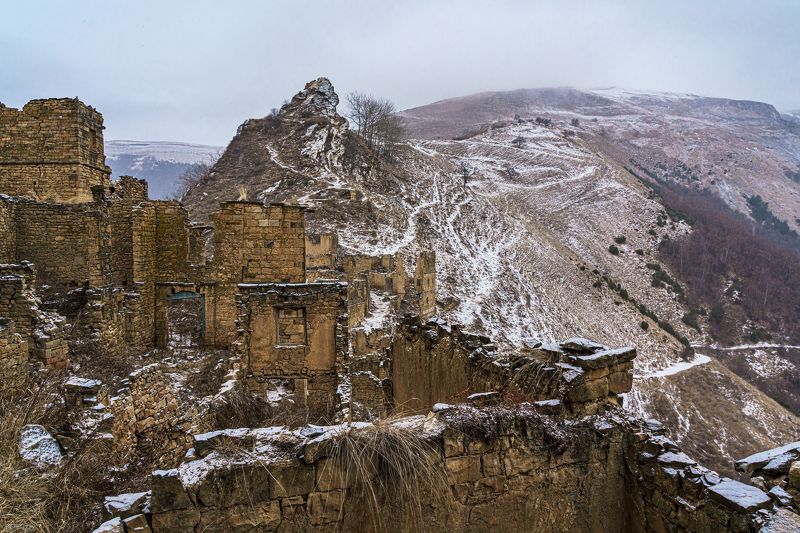 дагестан, кавказ, северный кавказ, гамсутль, горы Дагестан. В заброшенном горном ауле Гамсутльphoto preview