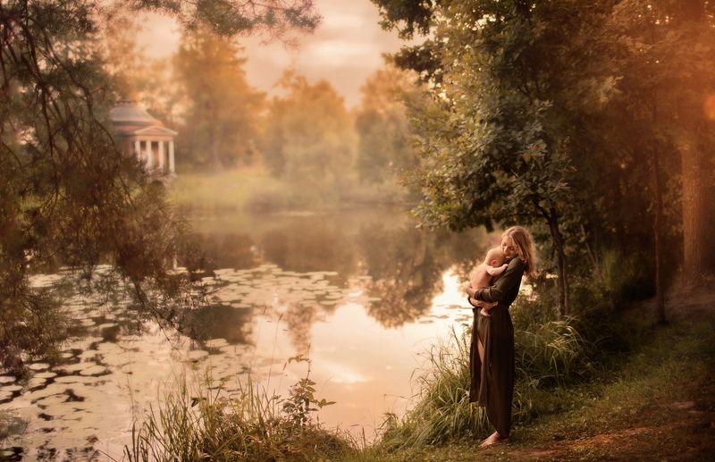 У пруда photo preview