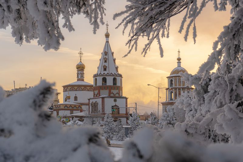 иркутск, зима, иней, рассвет Собор Богоявленияphoto preview