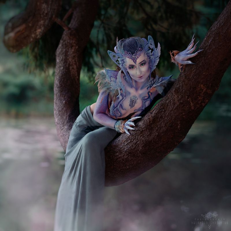 бодиарт, утро, туман, сказка, волшебный, дерево, озеро, дым Ночная птица Гамаюнphoto preview