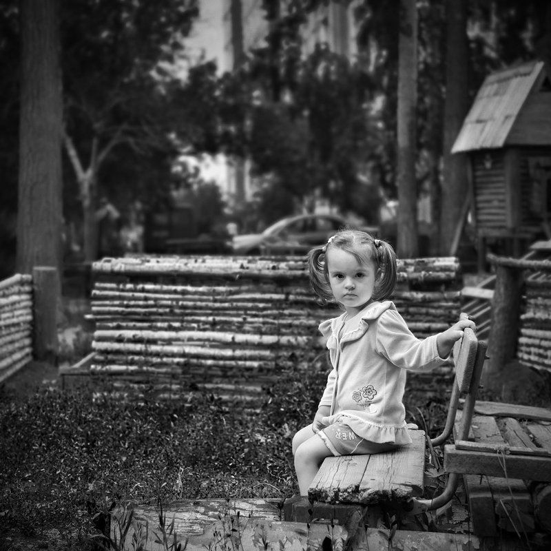 Аттракцион, Взгляд, Двор, Дети, Детский, Детство, Жанр, Игрушки, Каляска, Качели, Квадрат, Колесо, Самолет, Серия, Чб, Черно-белое Родом из детства фото превью