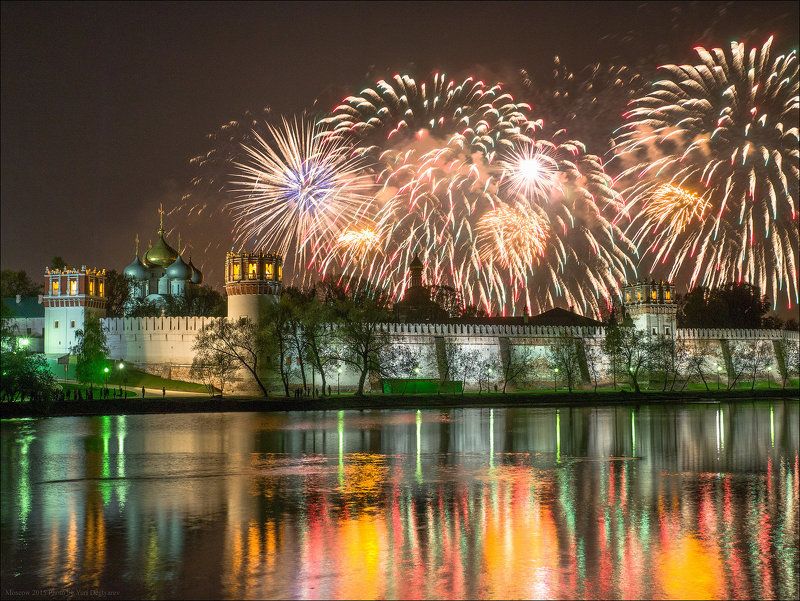 9 мая, Город, День, Монастырь, Москва, Новодевичий, Отражение, Победы, Пруд, Россия, Салют Россия. Москва. Новодевичий монастырь.photo preview