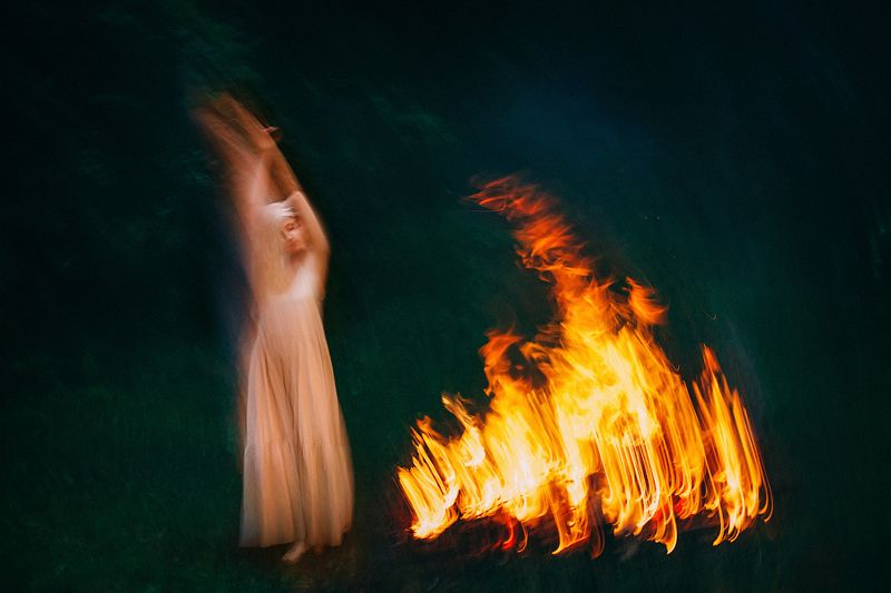 лебедева ольга, костер, девушка, арт Костерphoto preview