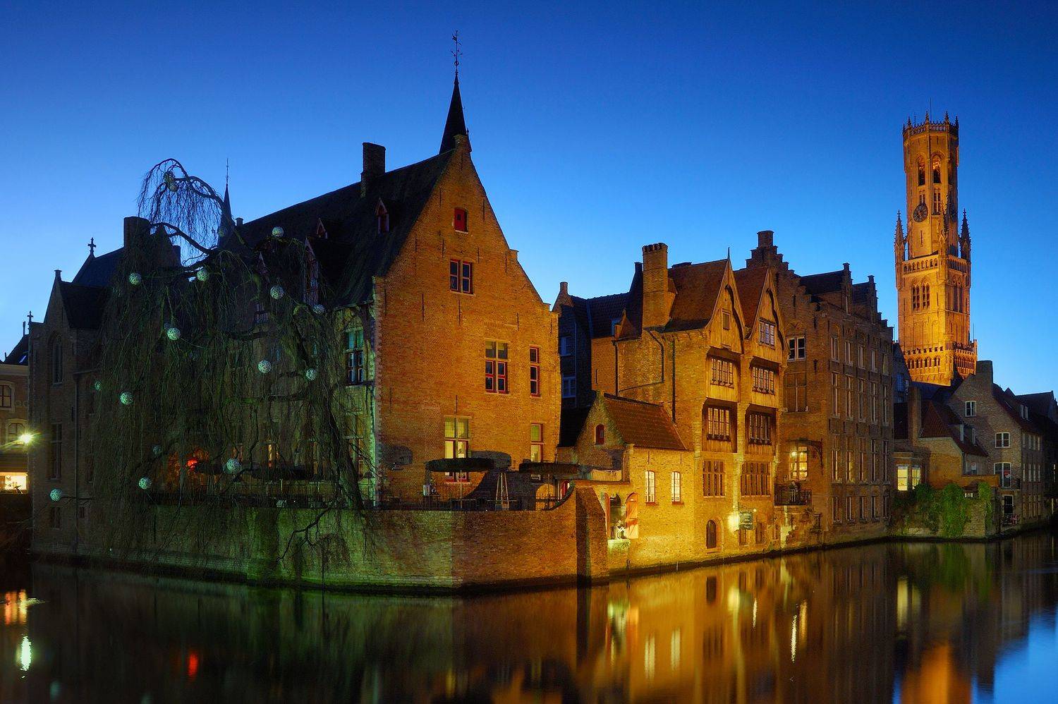 Зимний Брюгге / Bruges in winter. Автор: Эрнест Вахеди брюгге, брюж, бельгия, зима, город, отражение, синий час, вечер, дом, bruges, brugge, belgium, winter, evening, reflection, house, blue hour, Эрнест Вахеди