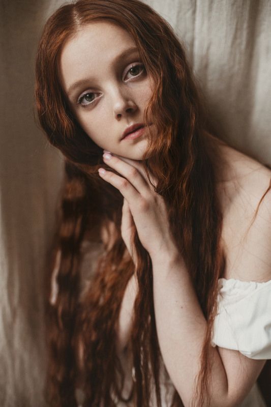 рыжая девушка, рыжие волосы, студия, длинные волосы, красивая девушка Портрет Дашиphoto preview