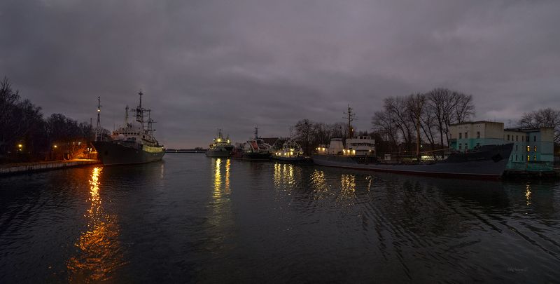 Огни на воде фото превью