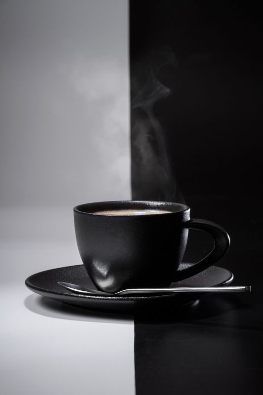 кофе, виски, лёд, напиток, горячий, алкоголь, стакан, стекло, черно-белый, студия, фон Кофе и вискиphoto preview