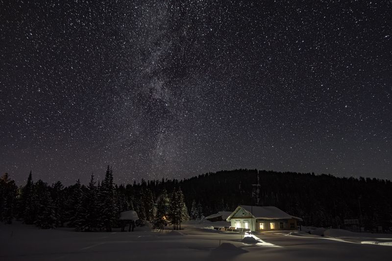горы, хамар-дабан, ночь, зима Зимняя ночь на метеостанции \
