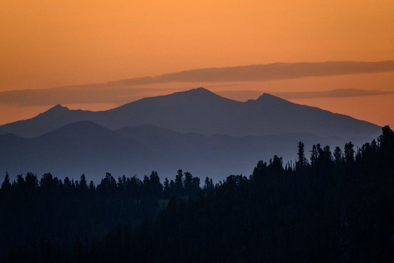 горы, закат, слои Многослойность Саянphoto preview