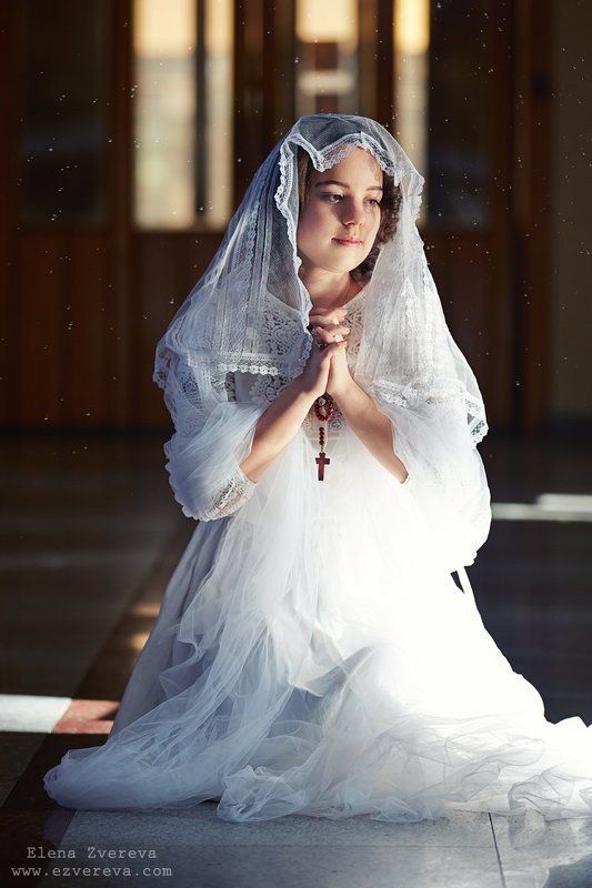 Иркутск, молитва, христианство, девушка, елена зверева В молитвеphoto preview