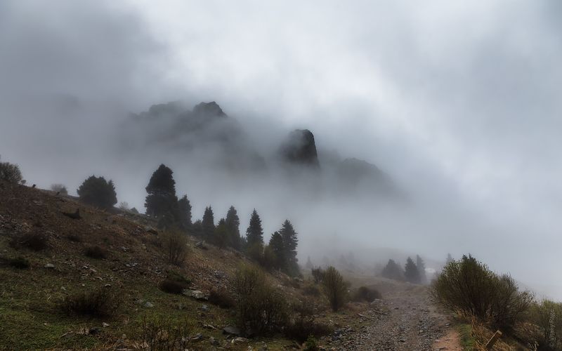 казахстан, горы, туюксу Бастионphoto preview